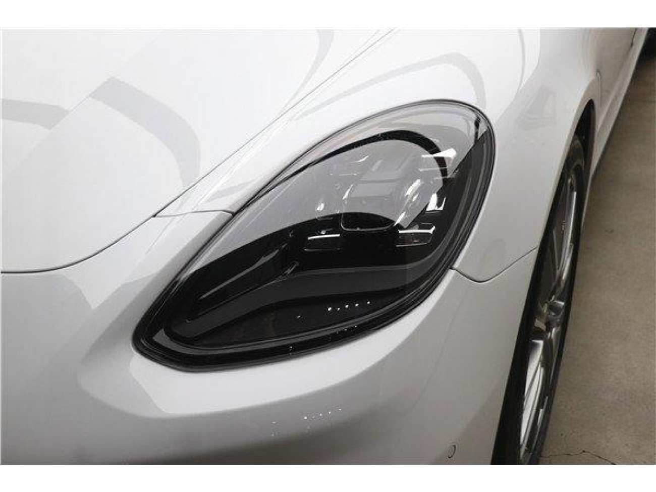 Porsche Panamera 2023