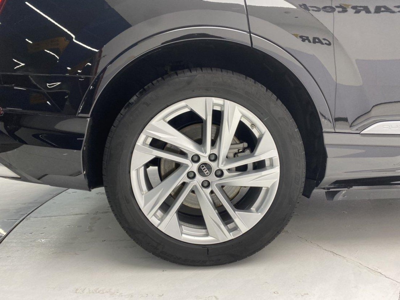 Audi Q7 45 TFSI 2023