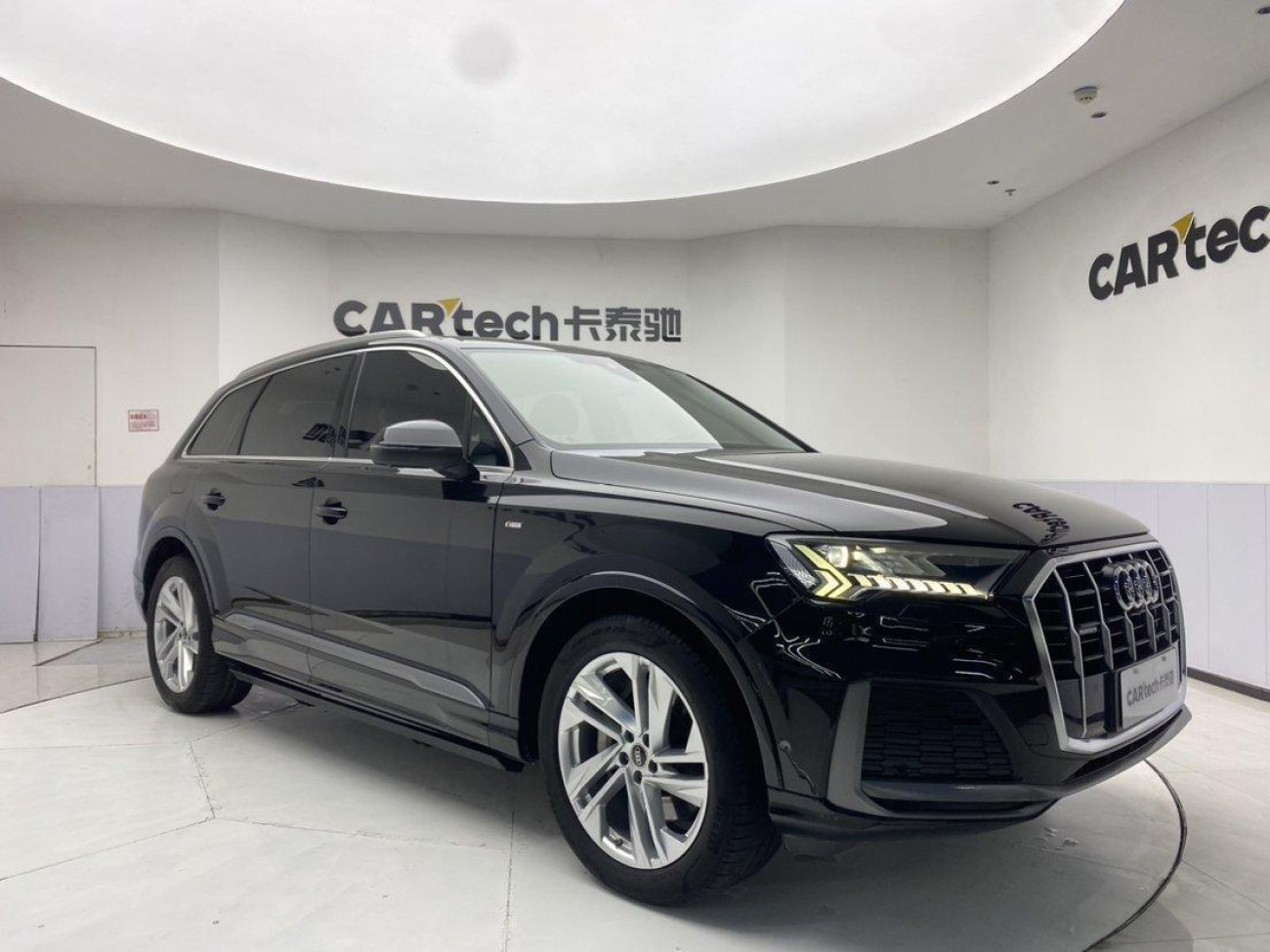 Audi Q7 45 TFSI 2023