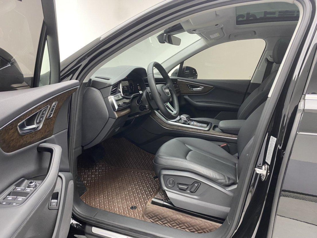 Audi Q7 45 TFSI 2023