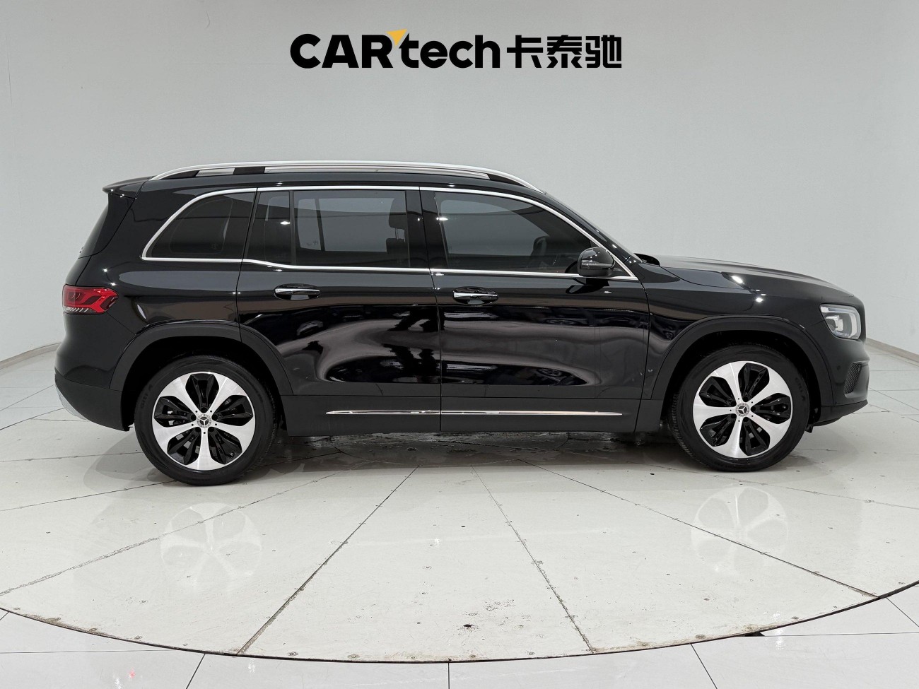 Mercedes-Benz GLB 2021