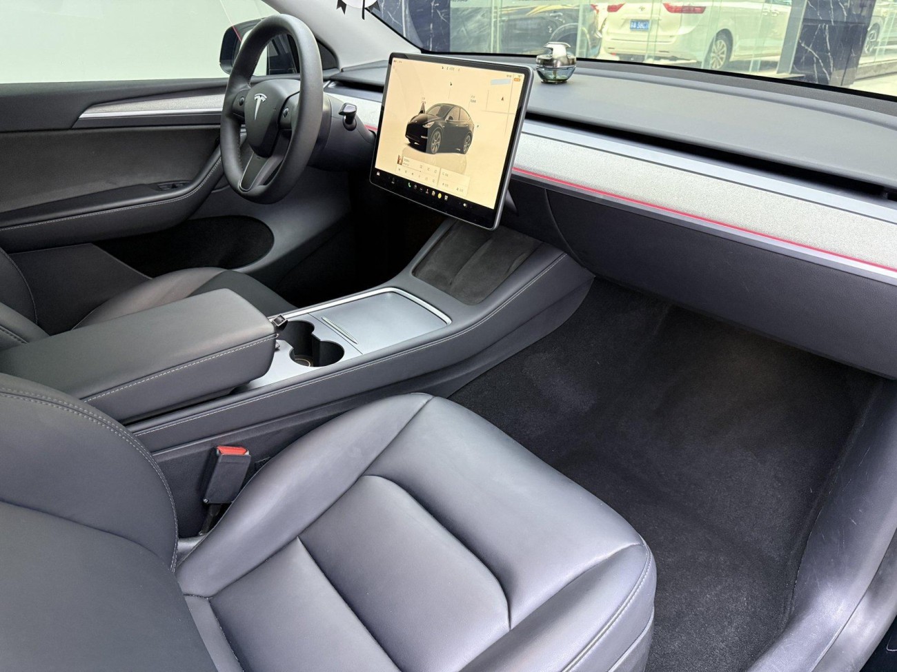 Tesla Model Y 2024