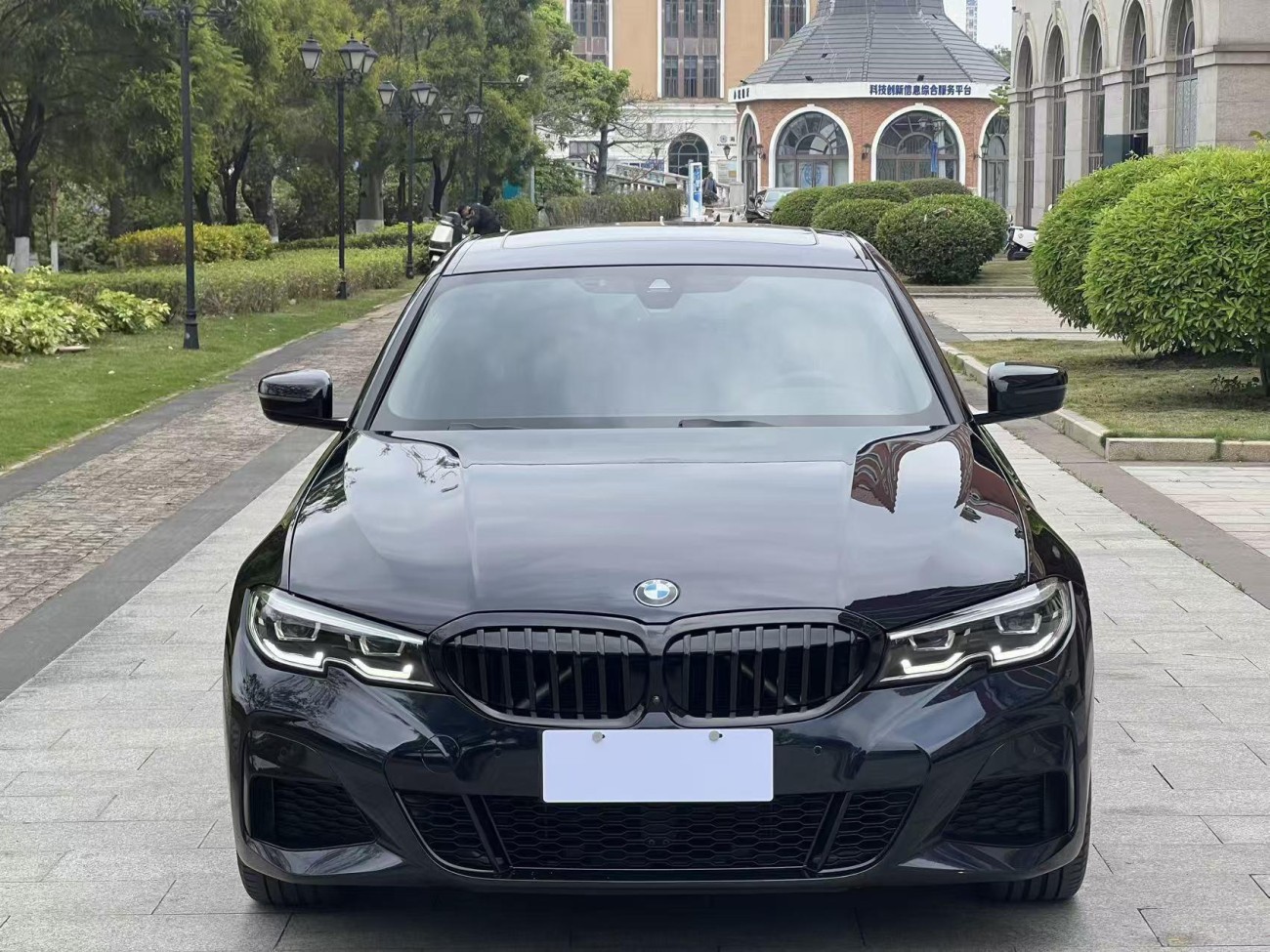 BMW 325Li 2022