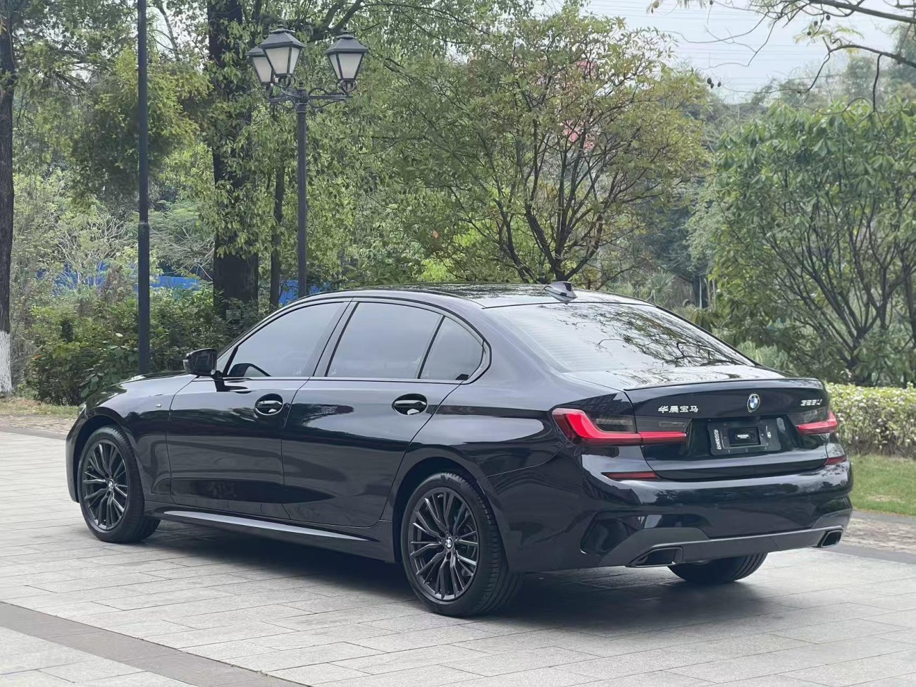 BMW 325Li 2022