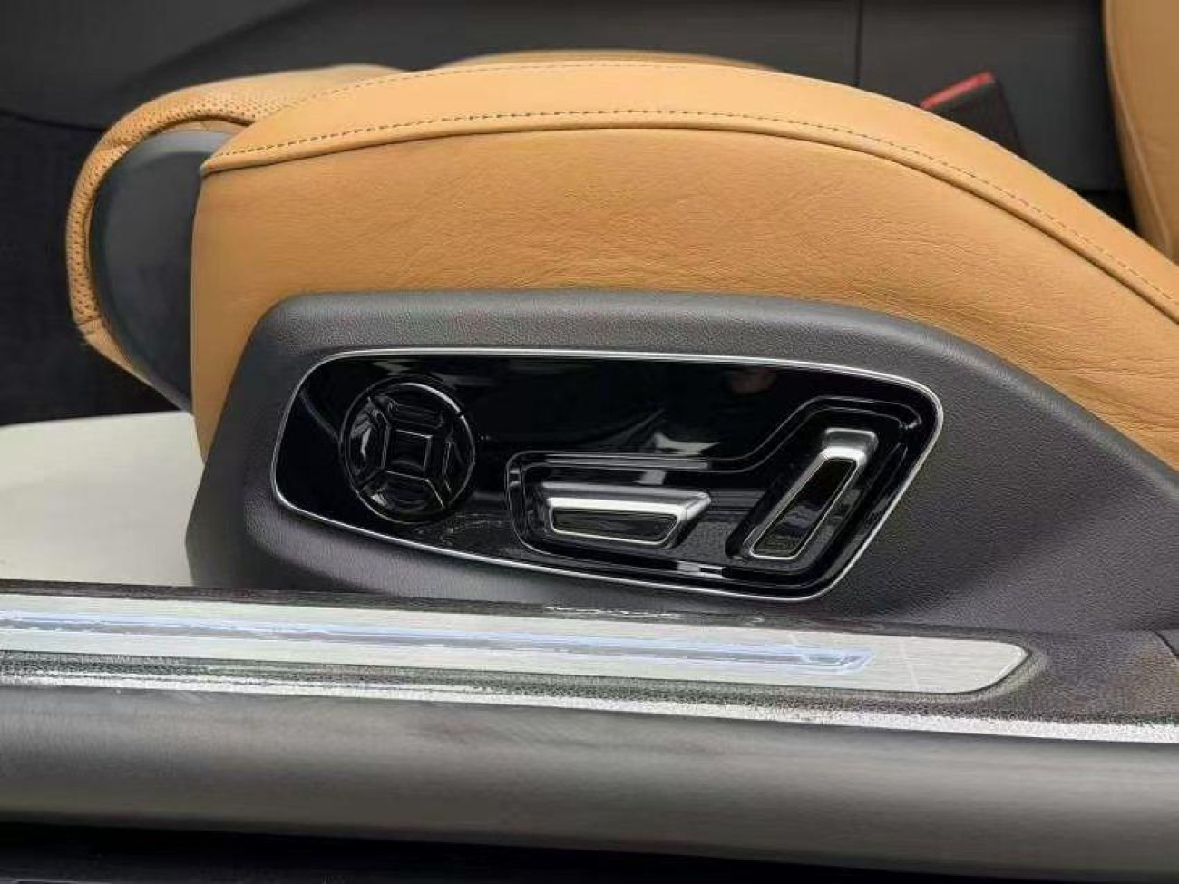 Audi A8L 50 TFSI 2024