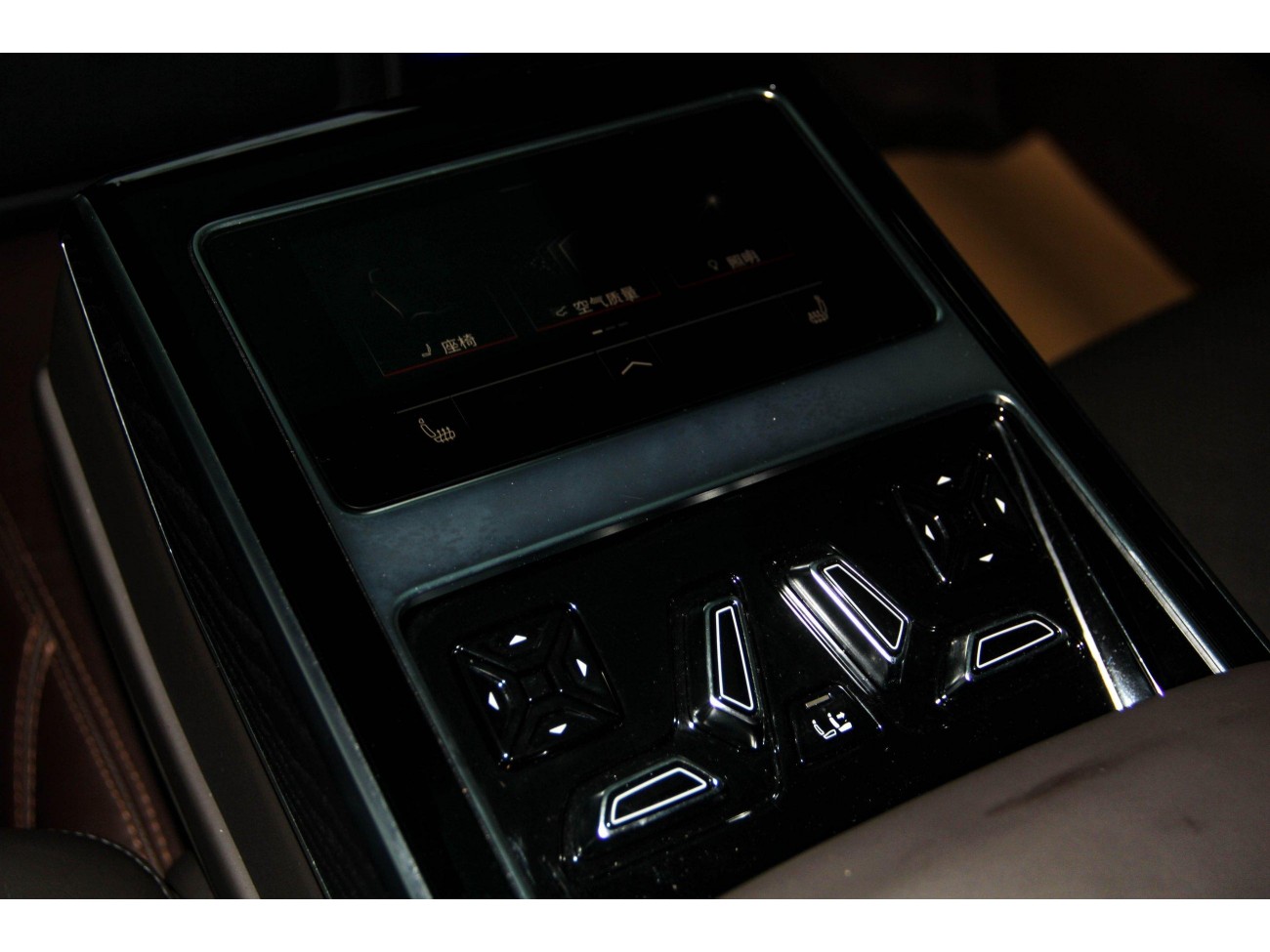 Audi A8L 50 TFSI 2023