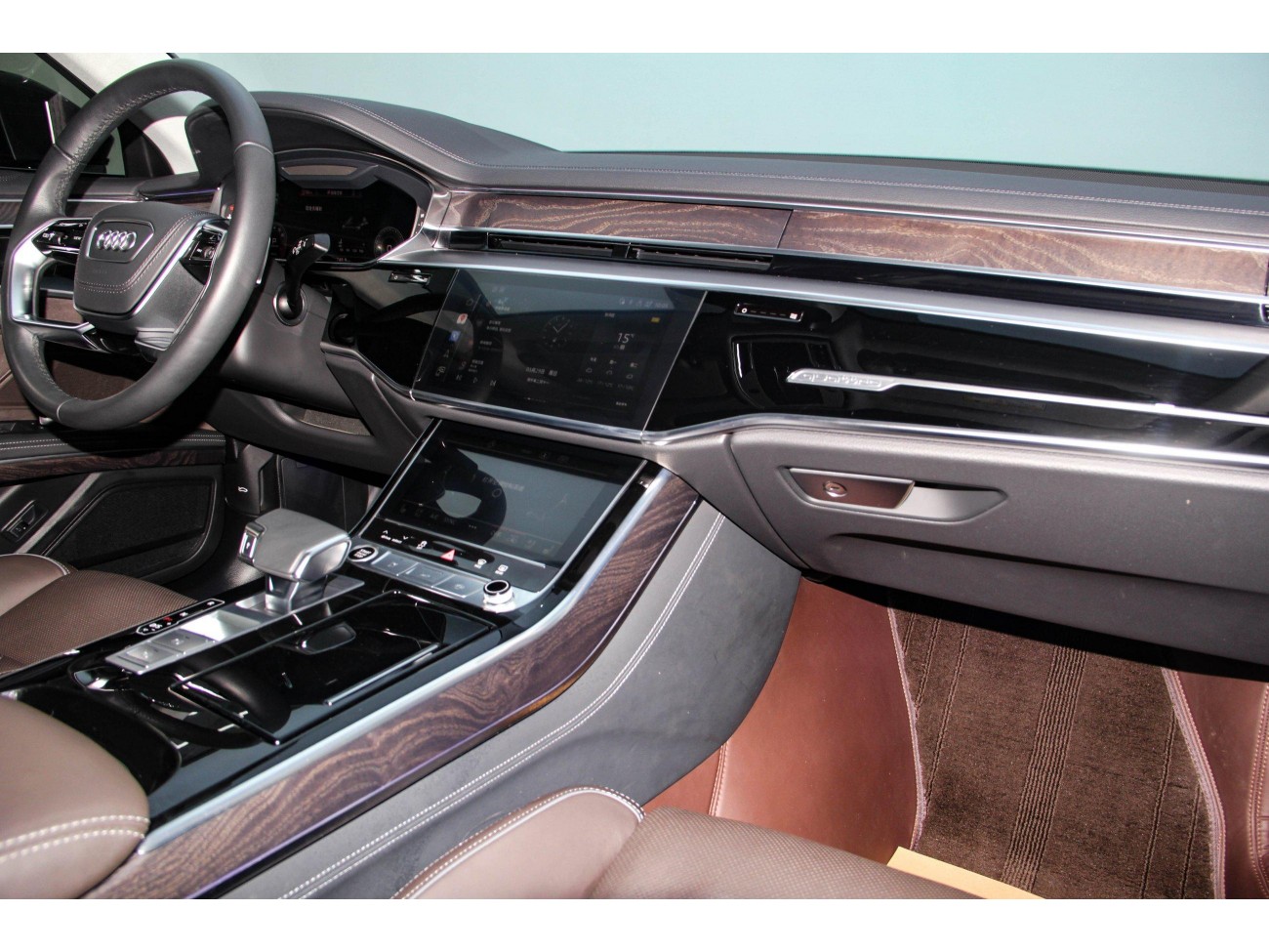 Audi A8L 50 TFSI 2023