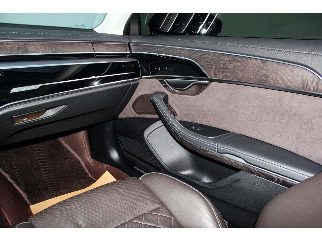 Audi A8L 50 TFSI 2023