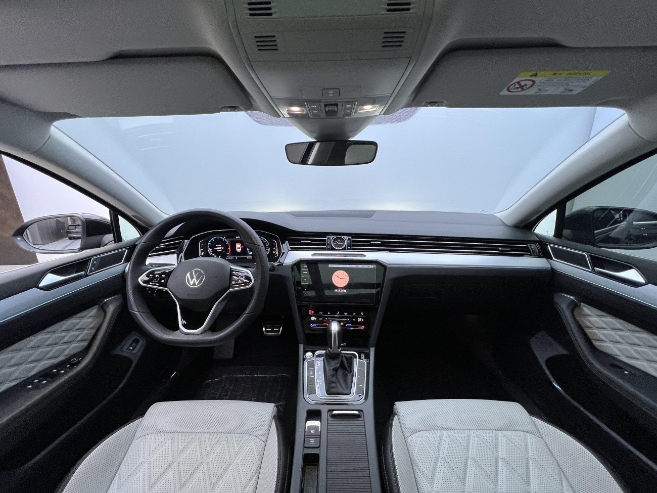 Volkswagen Magotan 2025