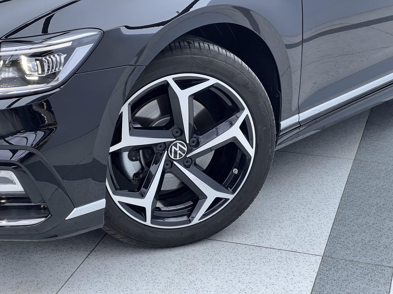 Volkswagen Magotan 2025