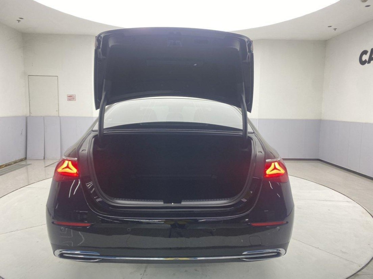 Mercedes-Benz E 260 L 2025