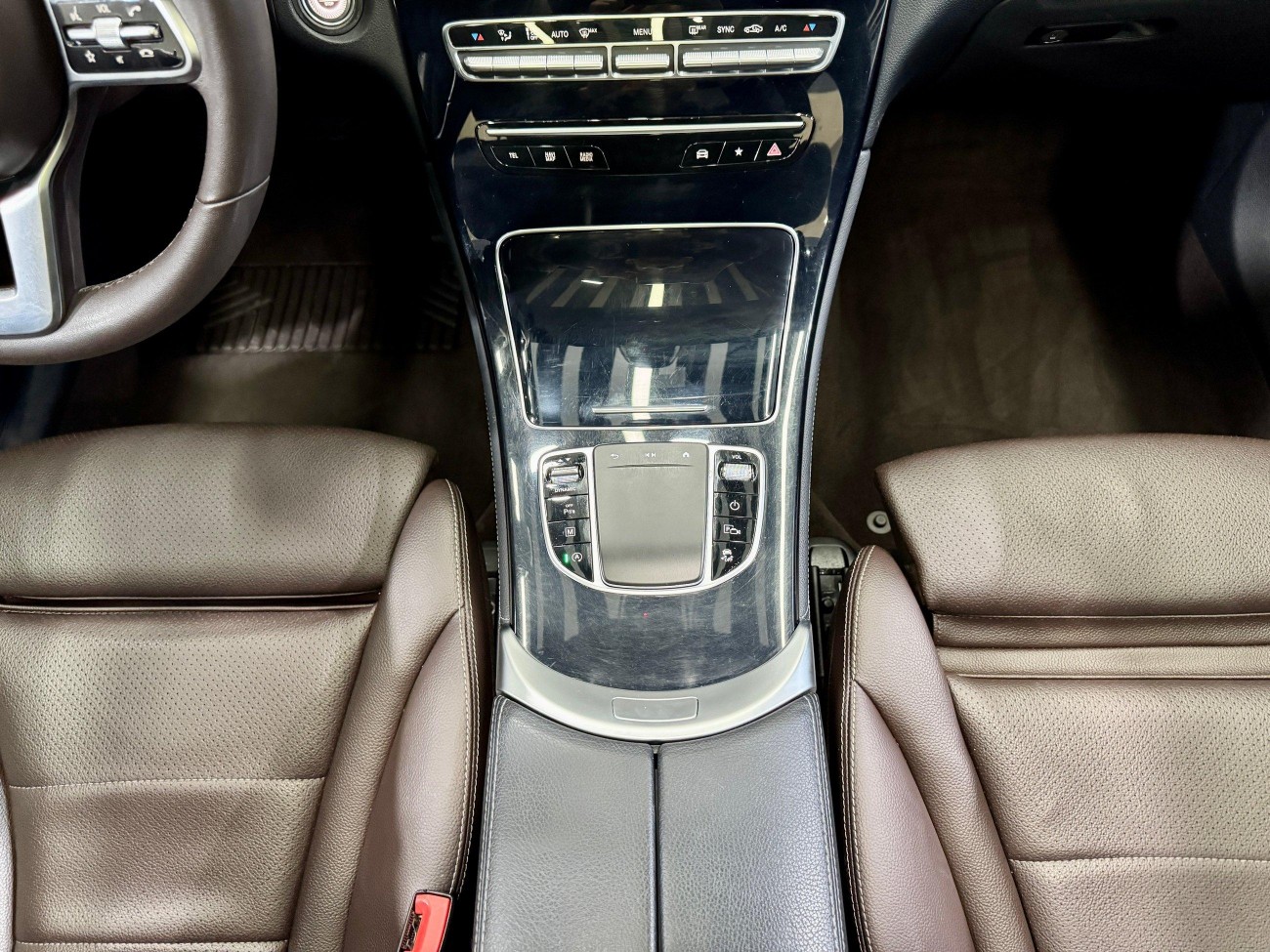 Mercedes-Benz GLC 260 L 2021