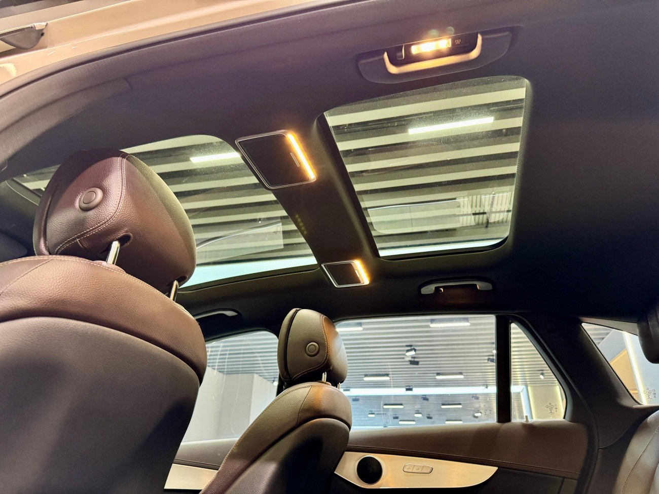 Mercedes-Benz GLC 260 L 2021