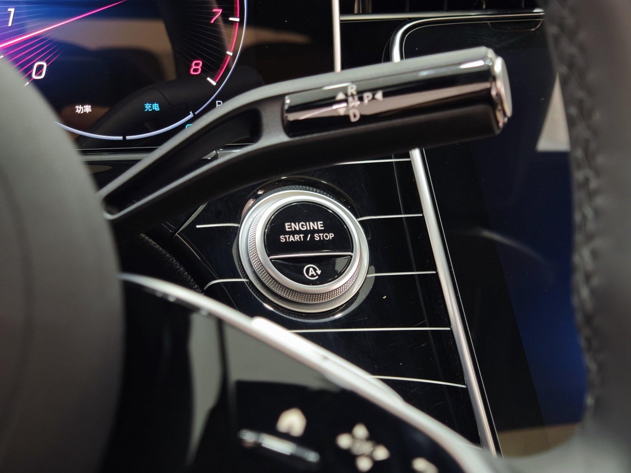 Mercedes-Benz E 260 L 2025