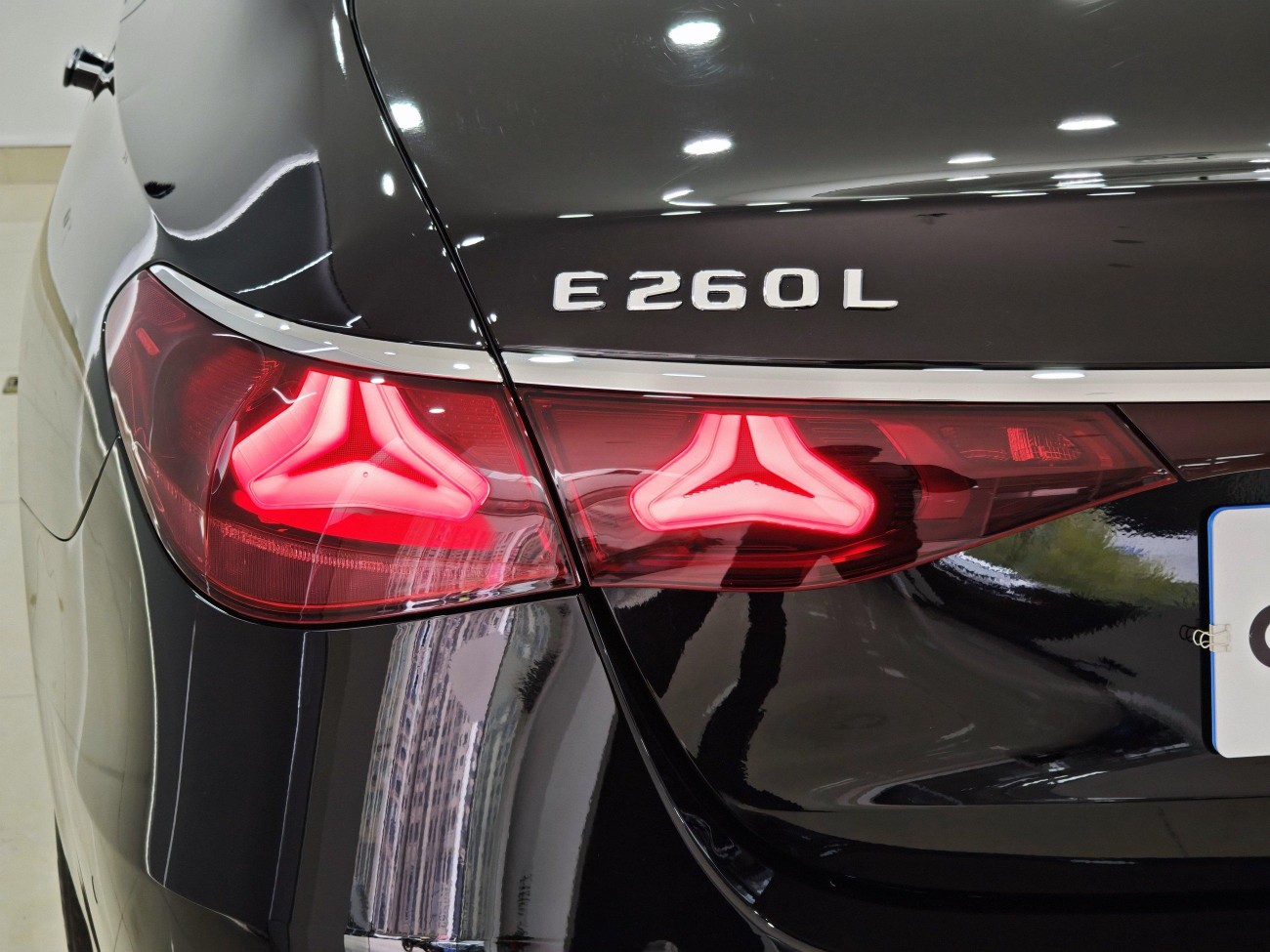 Mercedes-Benz E 260 L 2025