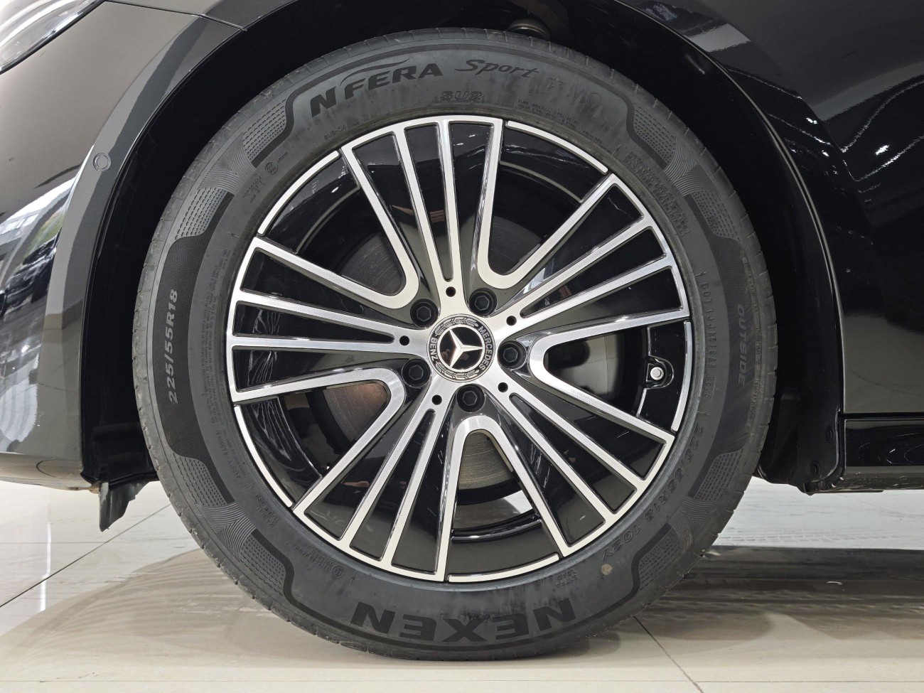 Mercedes-Benz E 260 L 2025