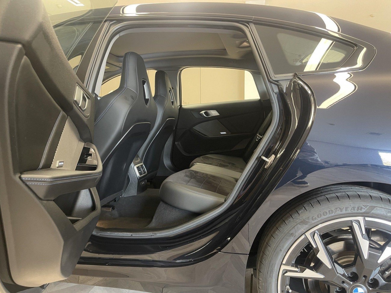 BMW 225L 2025