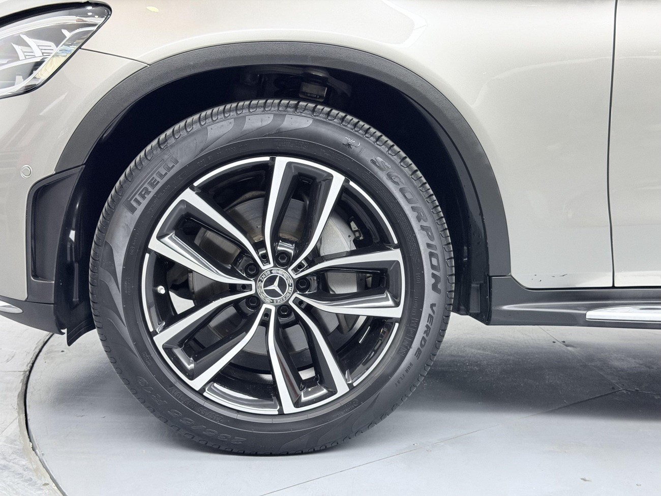 Mercedes-Benz GLC 300 L 2019