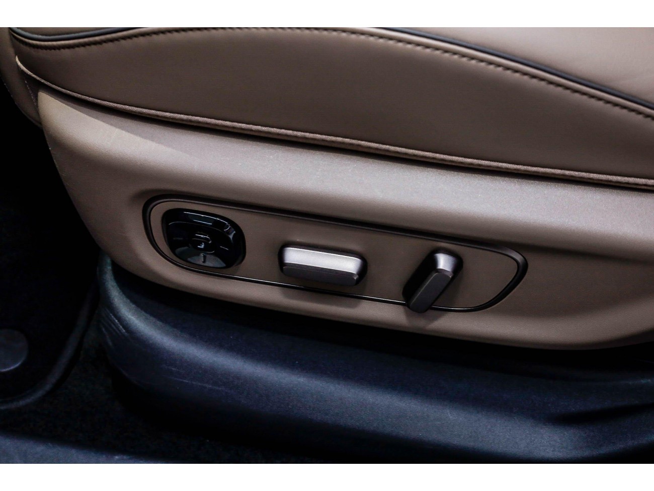 Li Auto i6 2025