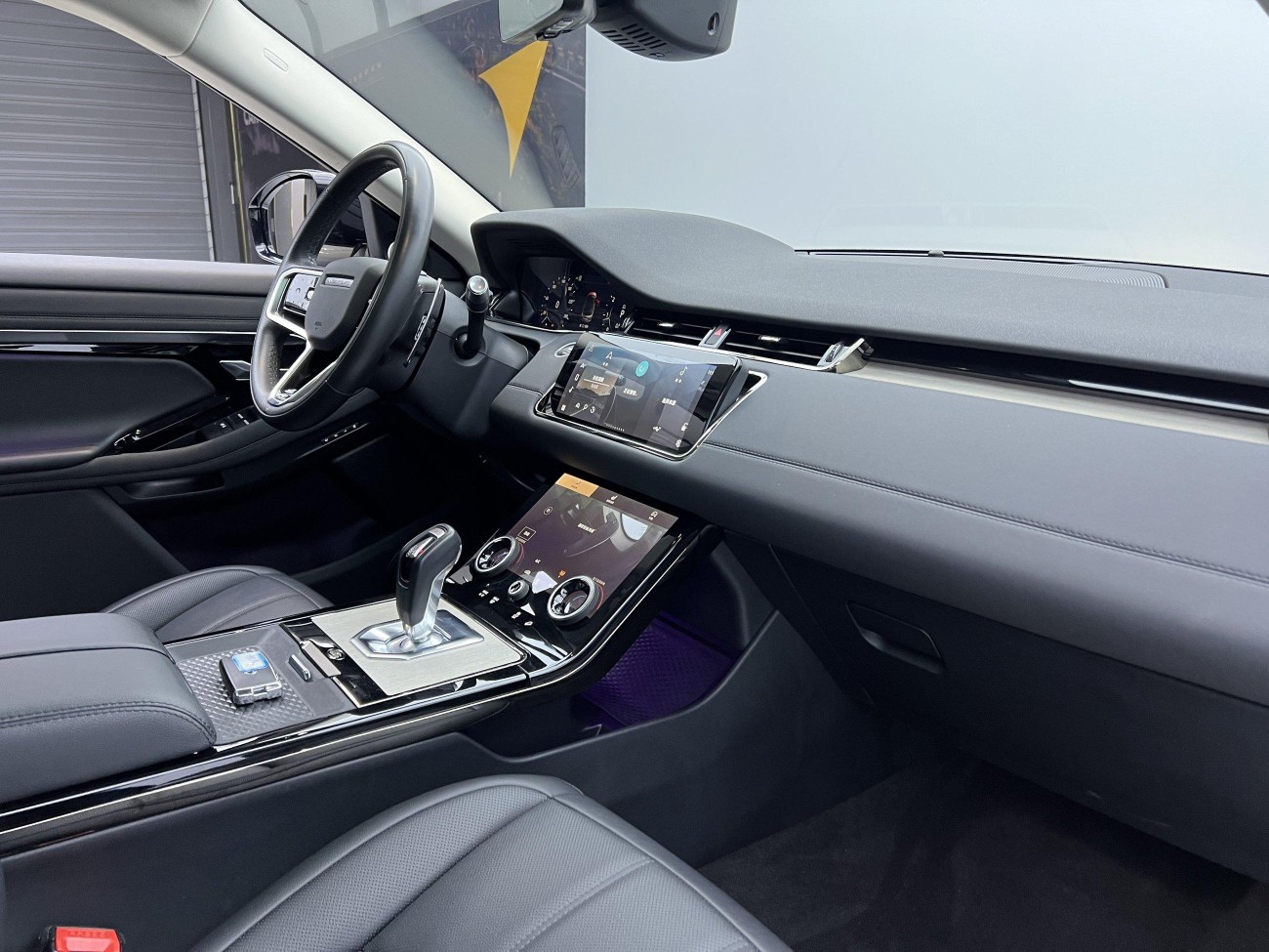 Land Rover Range Rover 2023