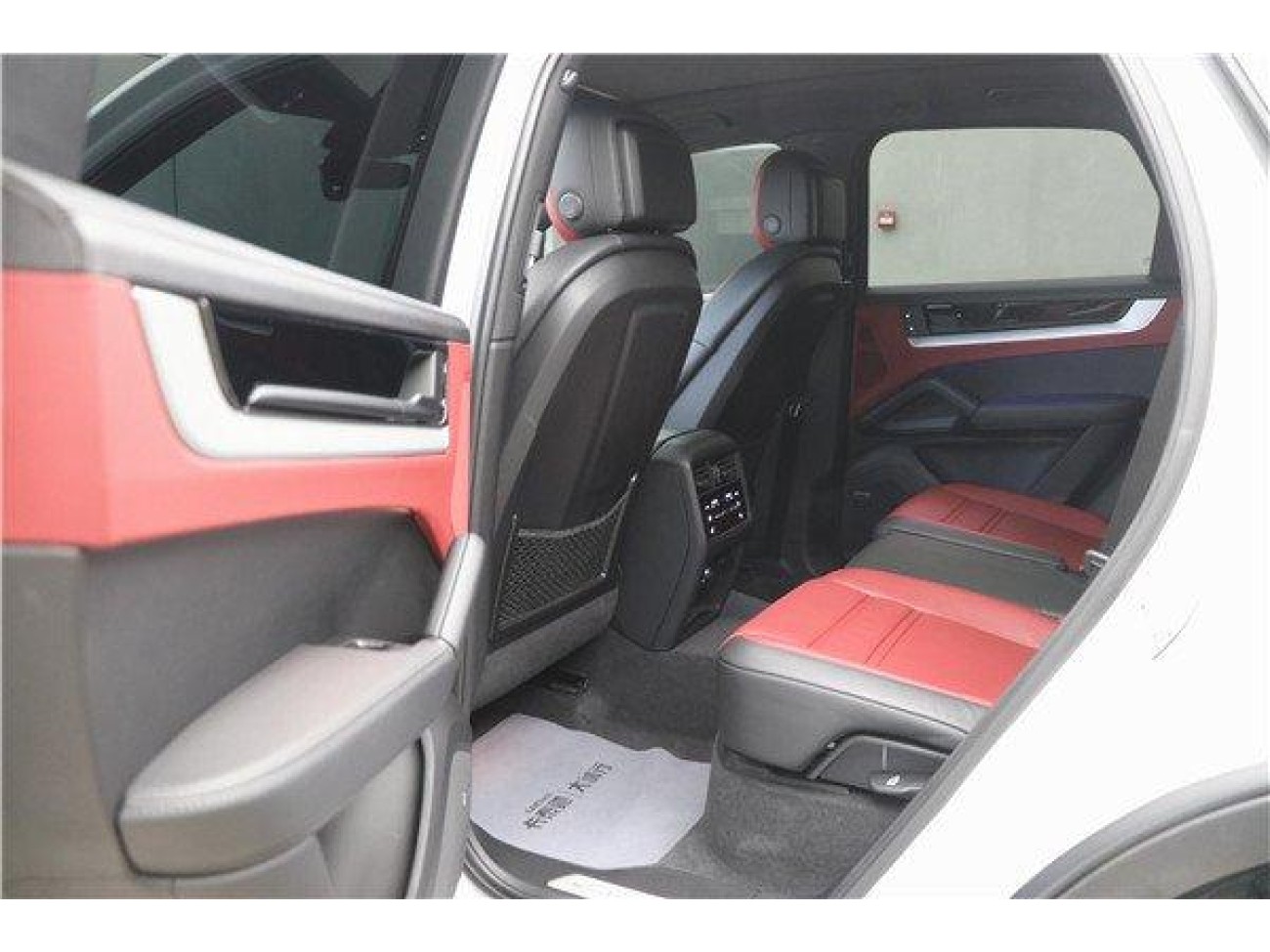 Porsche Cayenne 2023