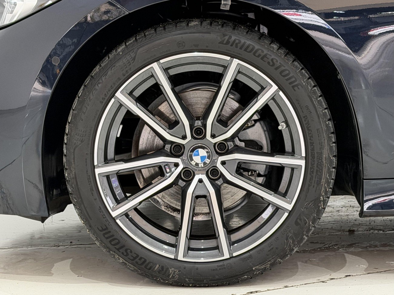 BMW 325Li 2024