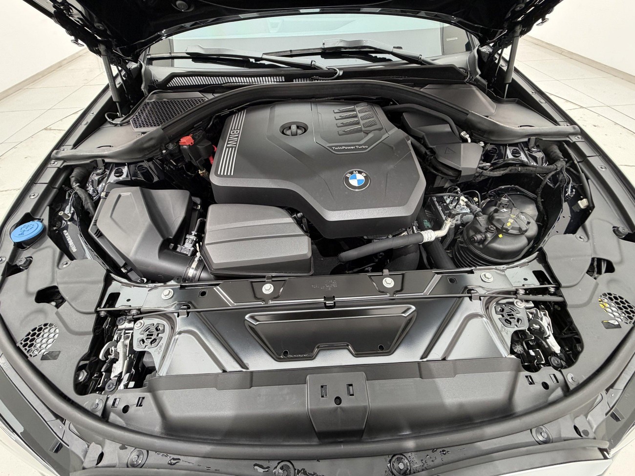 BMW 325Li 2024