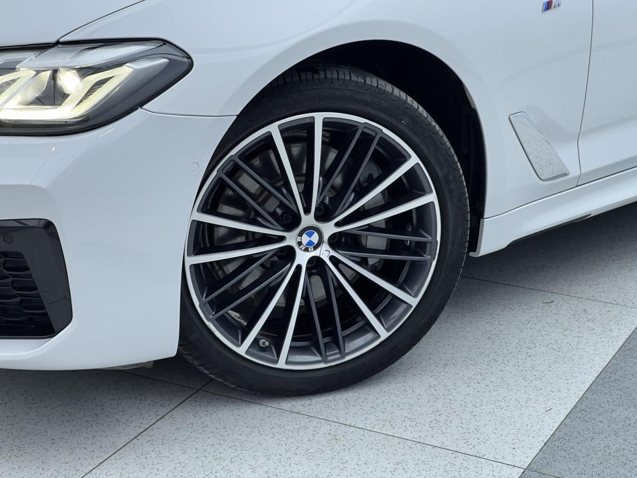 BMW 530Li 2021