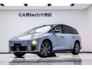 Li Auto i8 2025