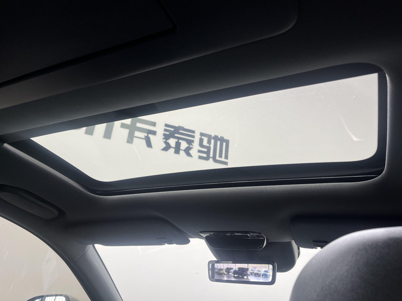 Dongfeng eπ008 2024