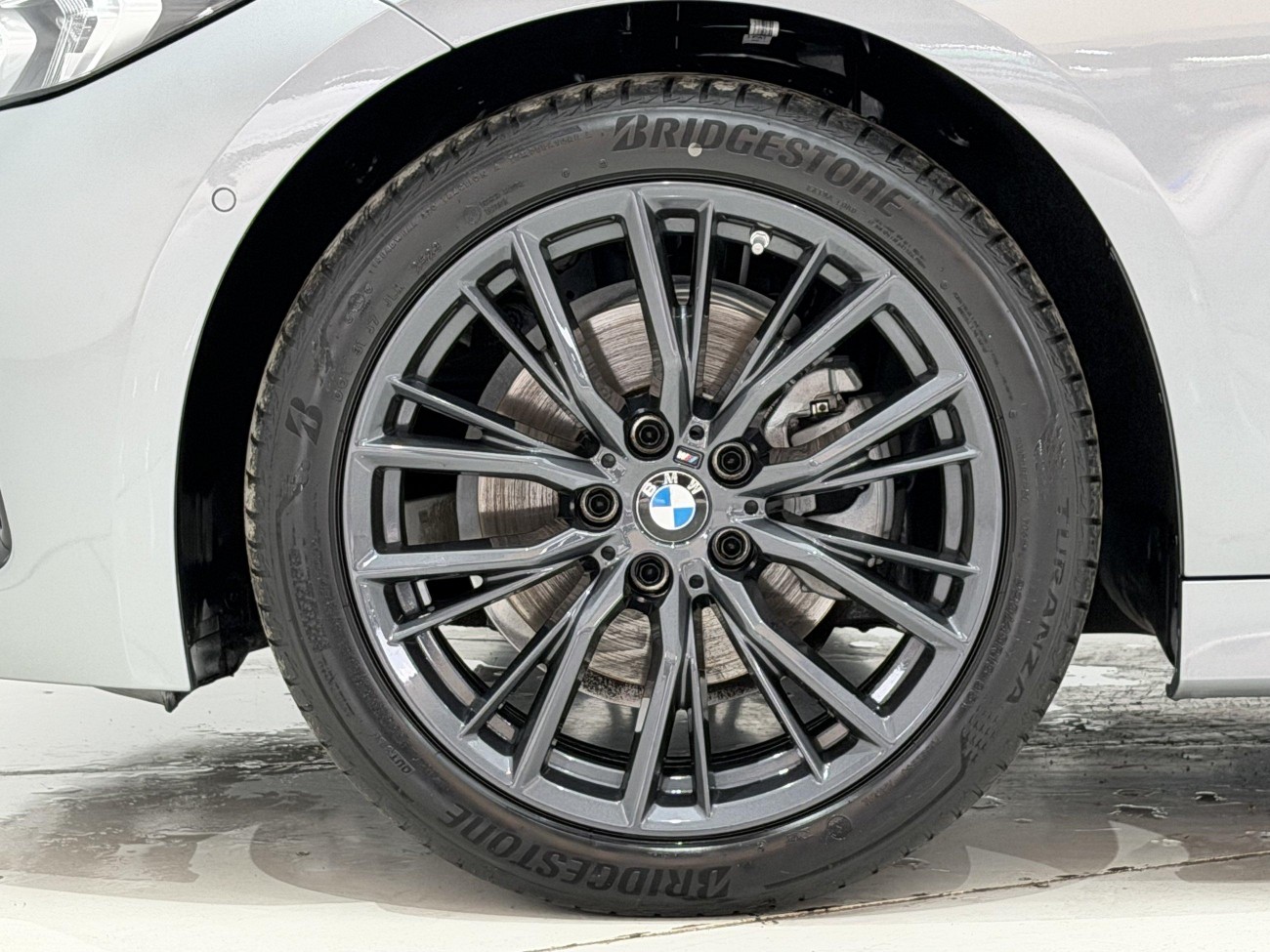 BMW 325i 2023