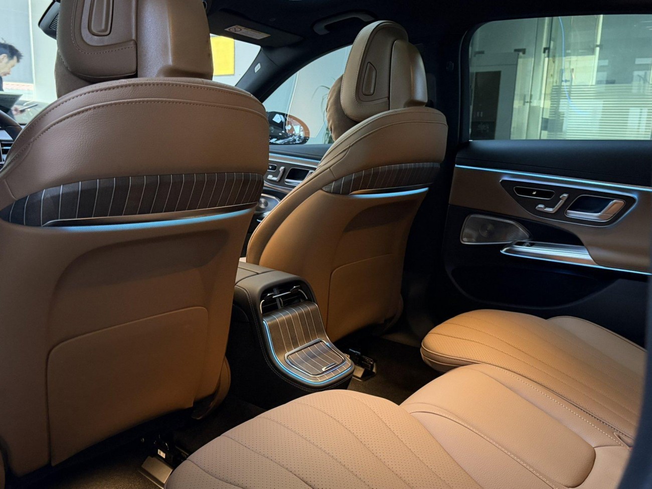 Mercedes-Benz E 300 L 2025