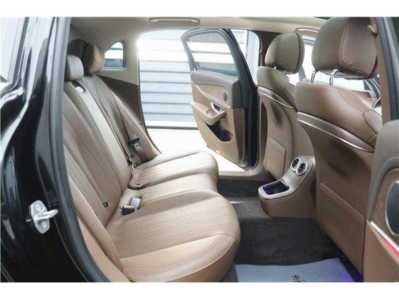 Mercedes-Benz E 300 L 2023