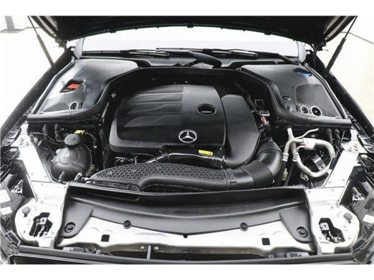 Mercedes-Benz E 300 L 2023
