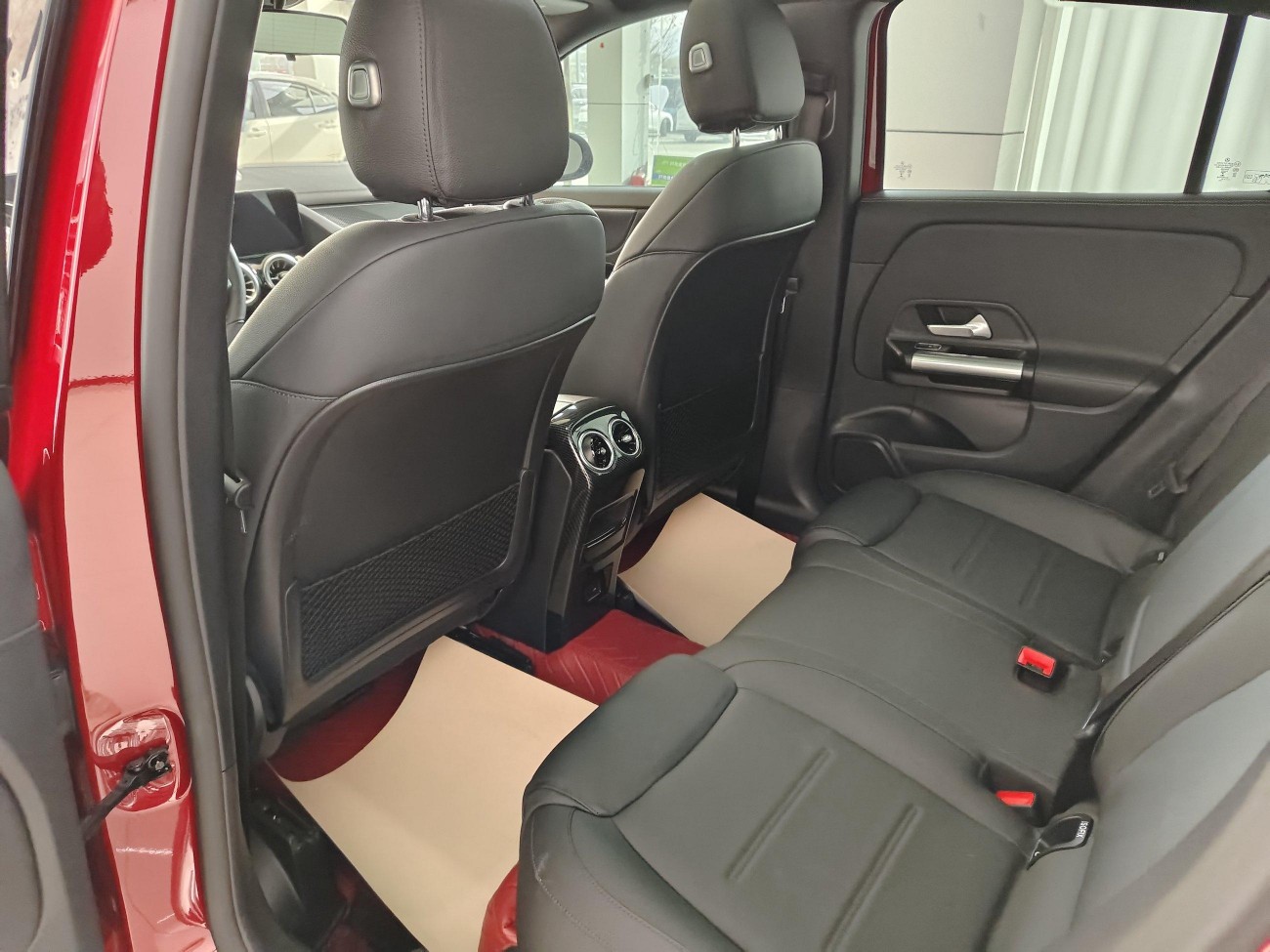 Mercedes-Benz GLA 200 2021
