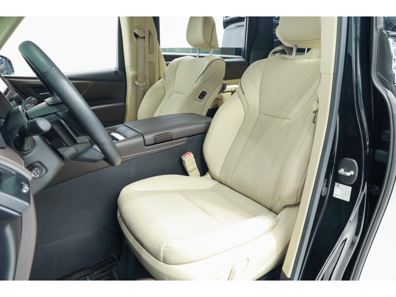 Toyota Alphard 2025