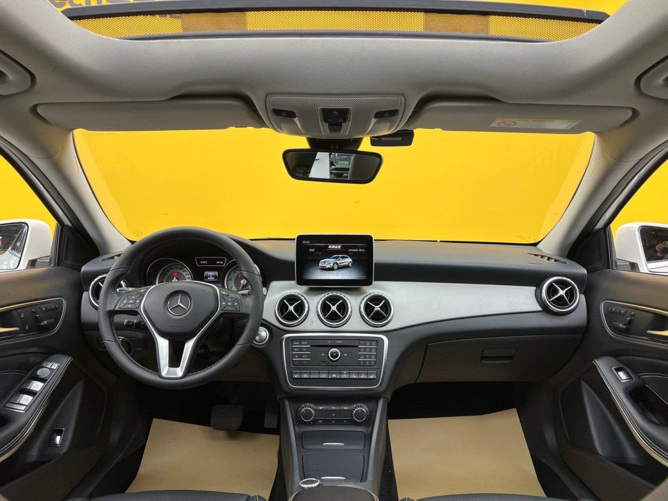 Mercedes-Benz GLA220 4MATIC 2016