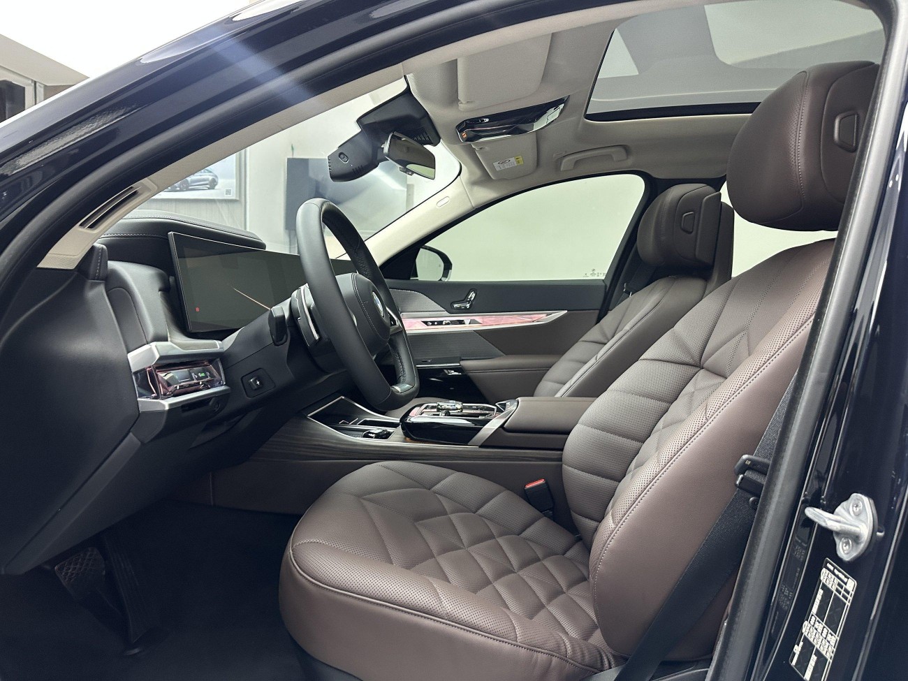 BMW 735Li 2024