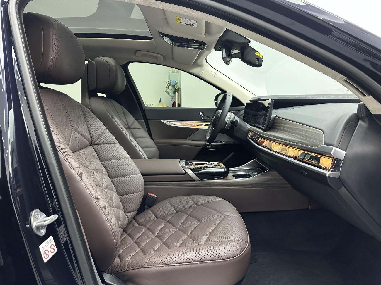 BMW 735Li 2024