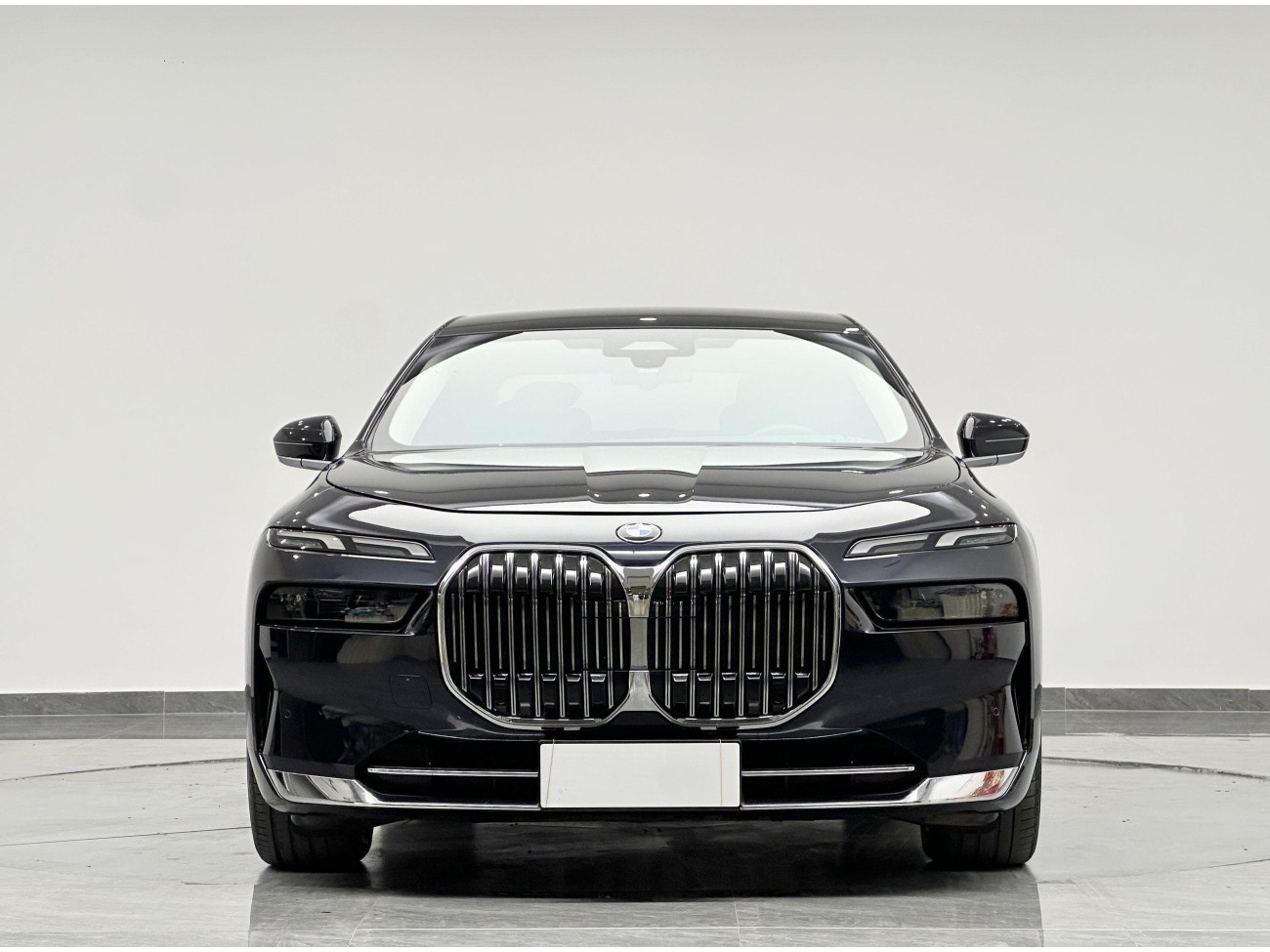 BMW 735Li 2024