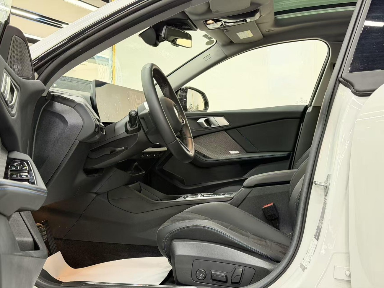 BMW 225L 2025