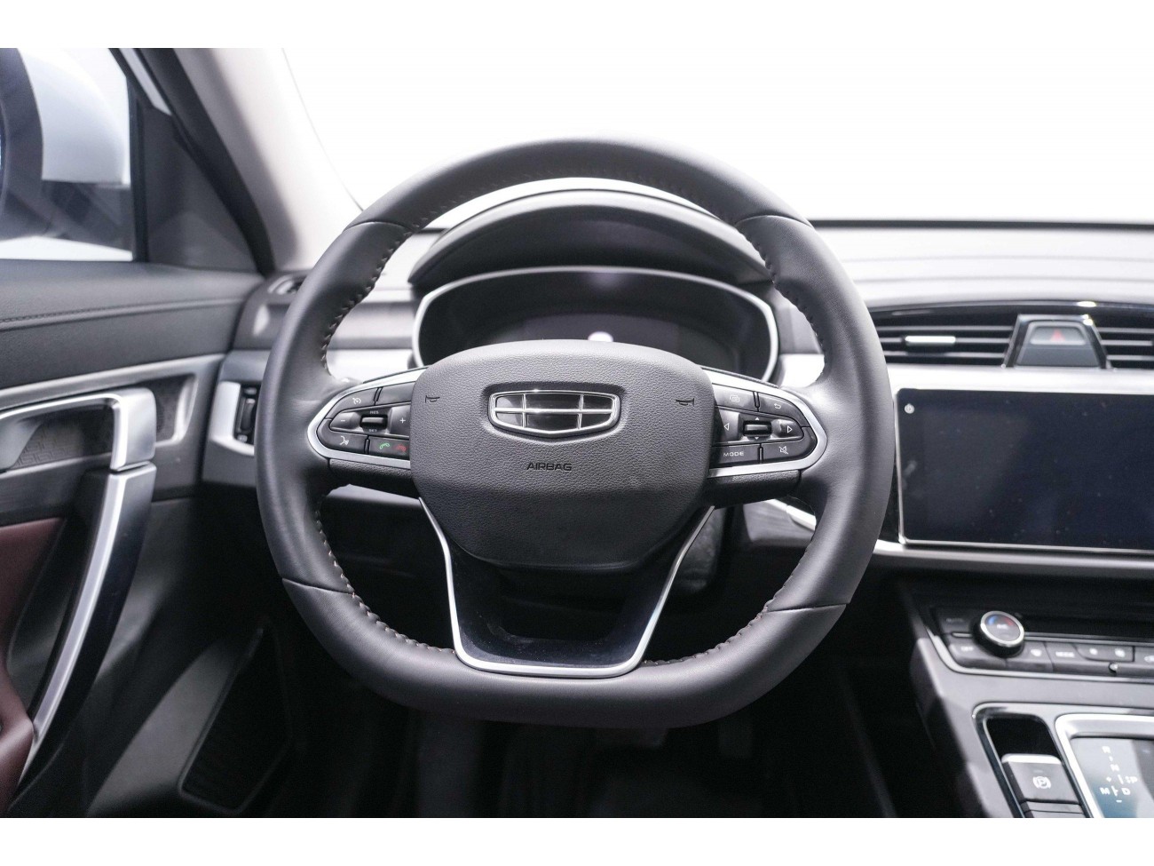 Geely Boyue 2022