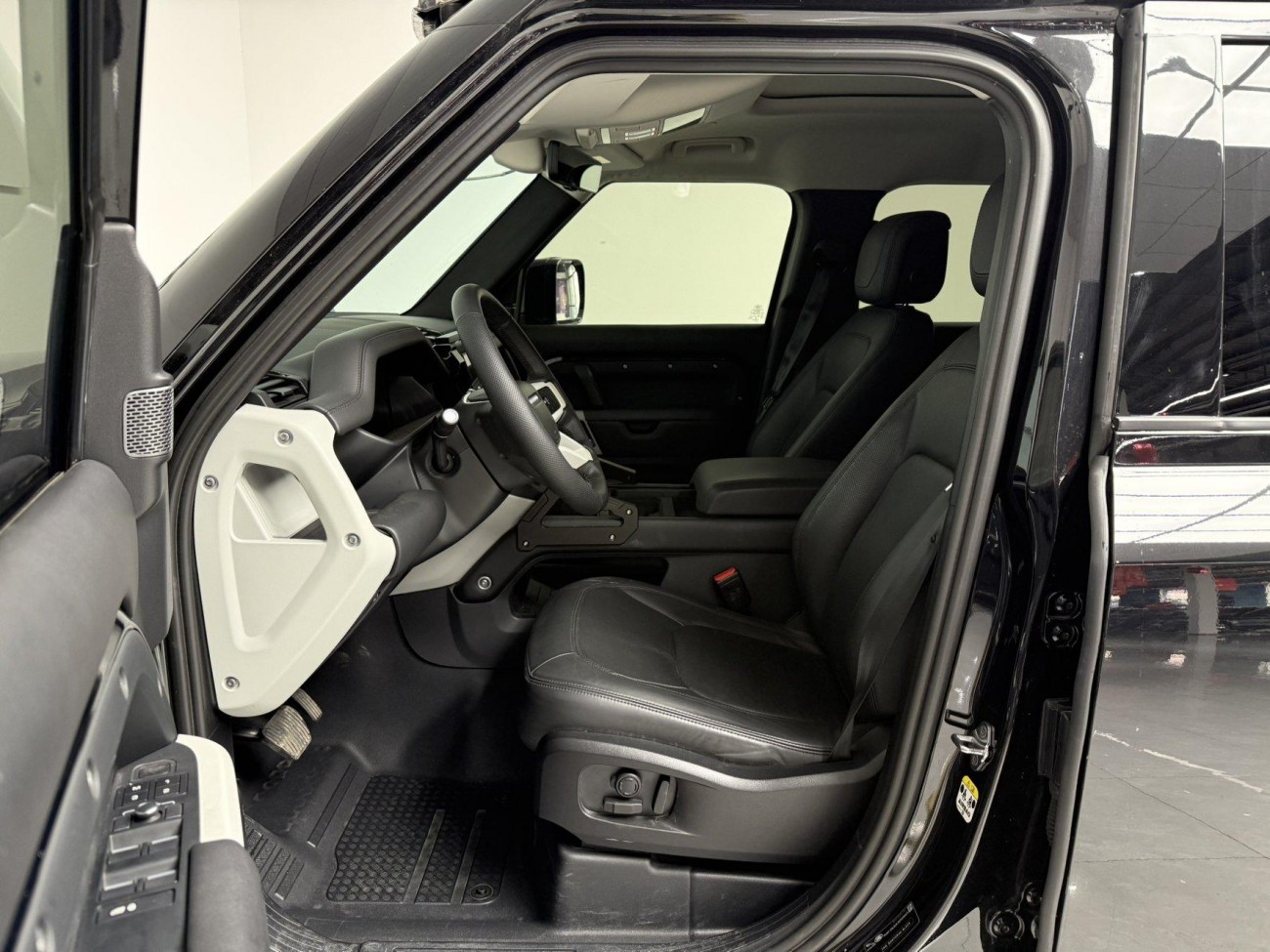 Land Rover Defender 2022