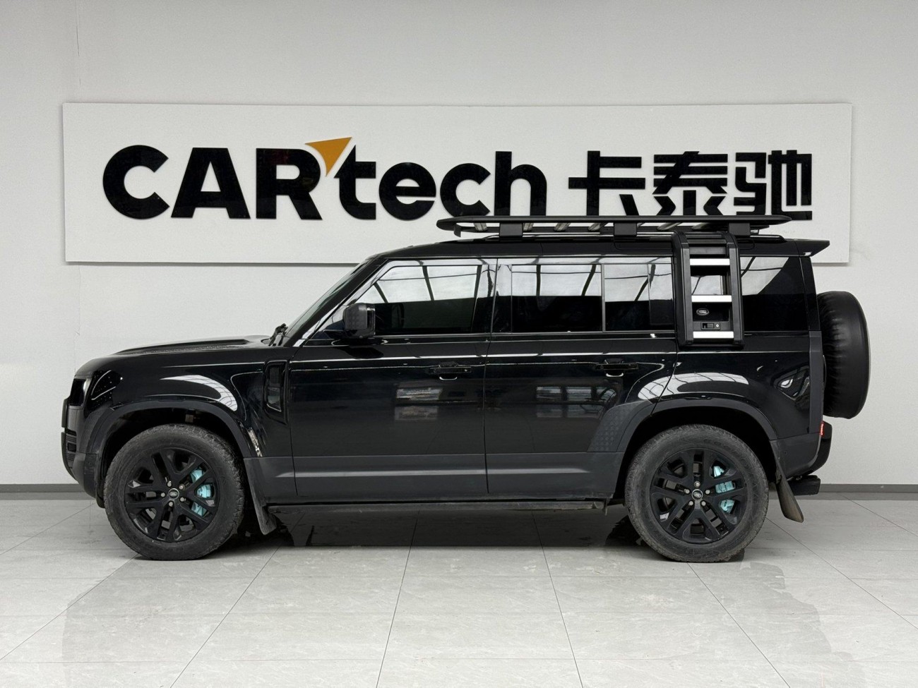 Land Rover Defender 2022