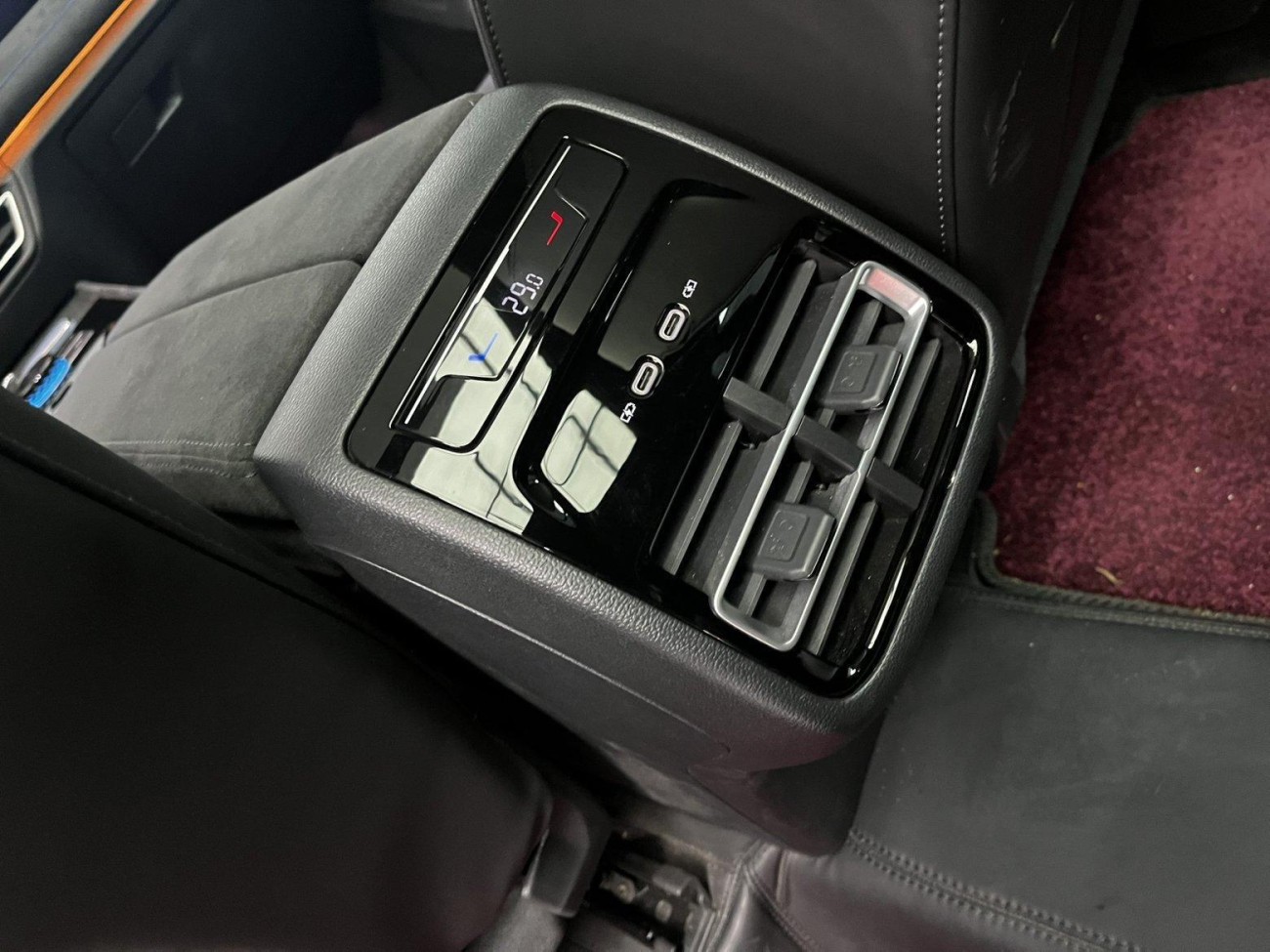 Volkswagen Tiguan L 2024