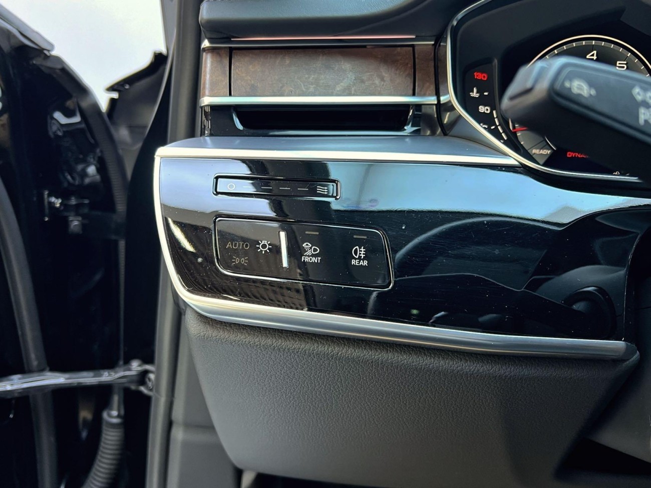 Audi A8L 50 TFSI 2023