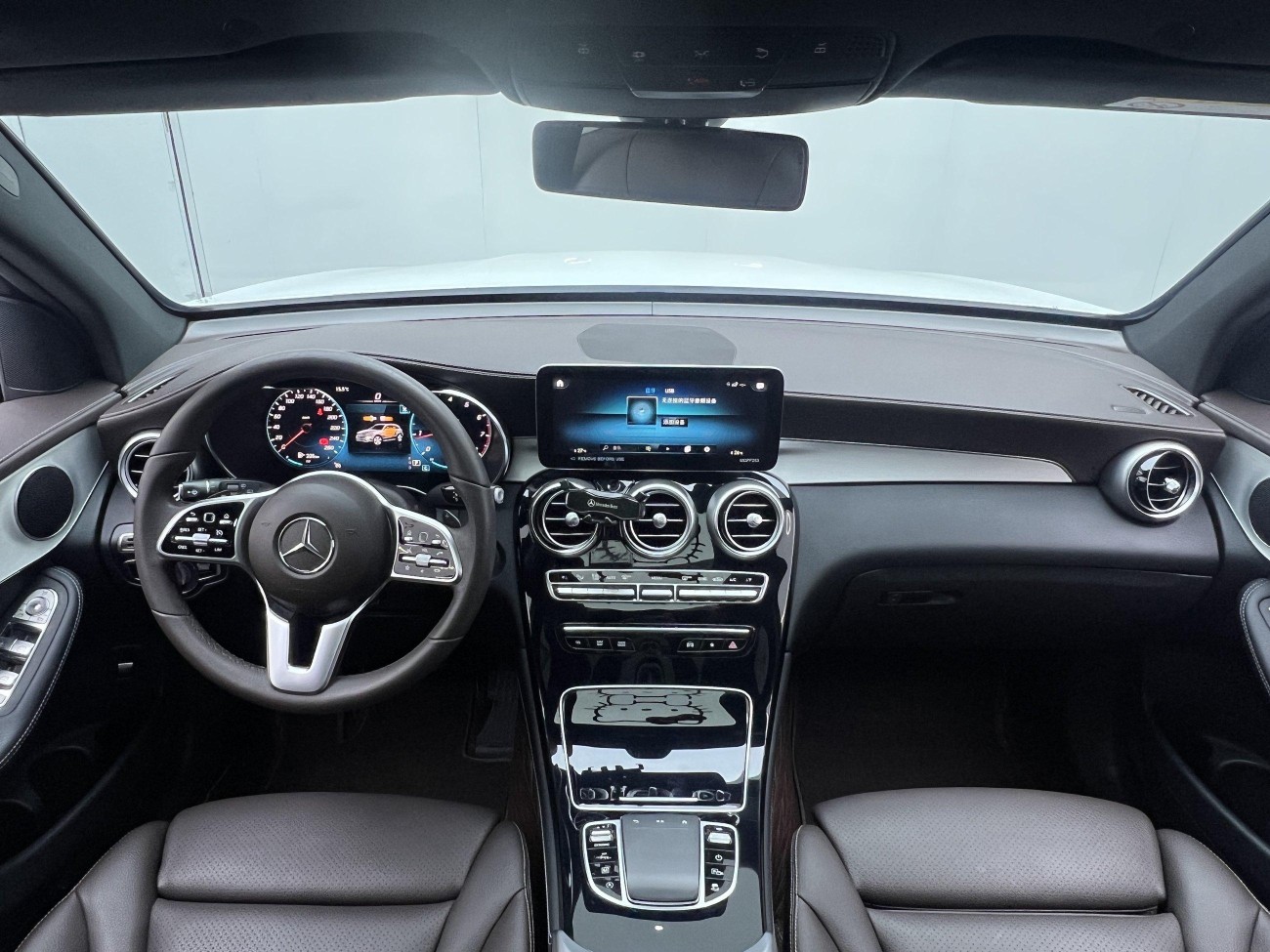 Mercedes-Benz GLC 260 L 2022