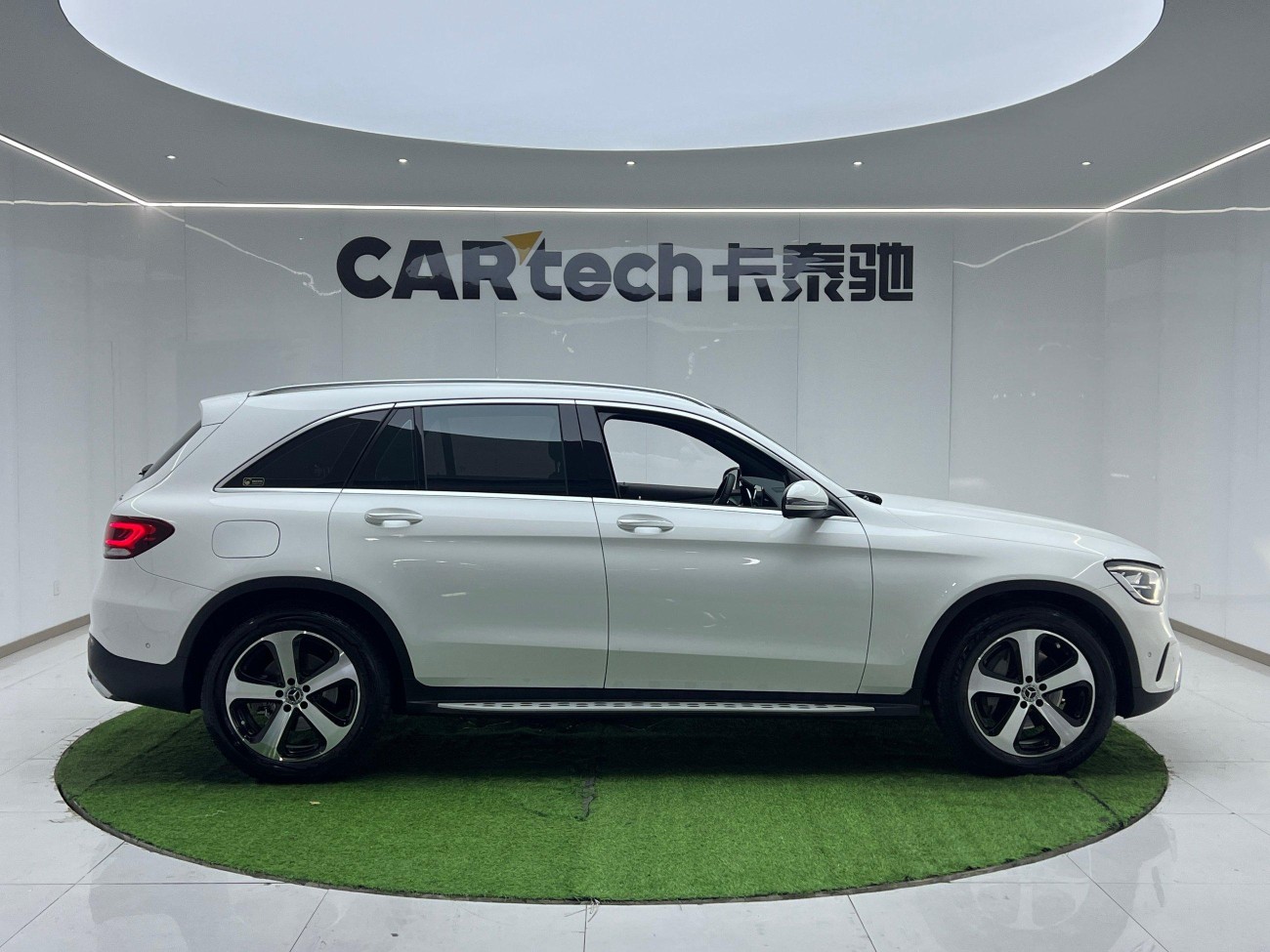 Mercedes-Benz GLC 260 L 2022