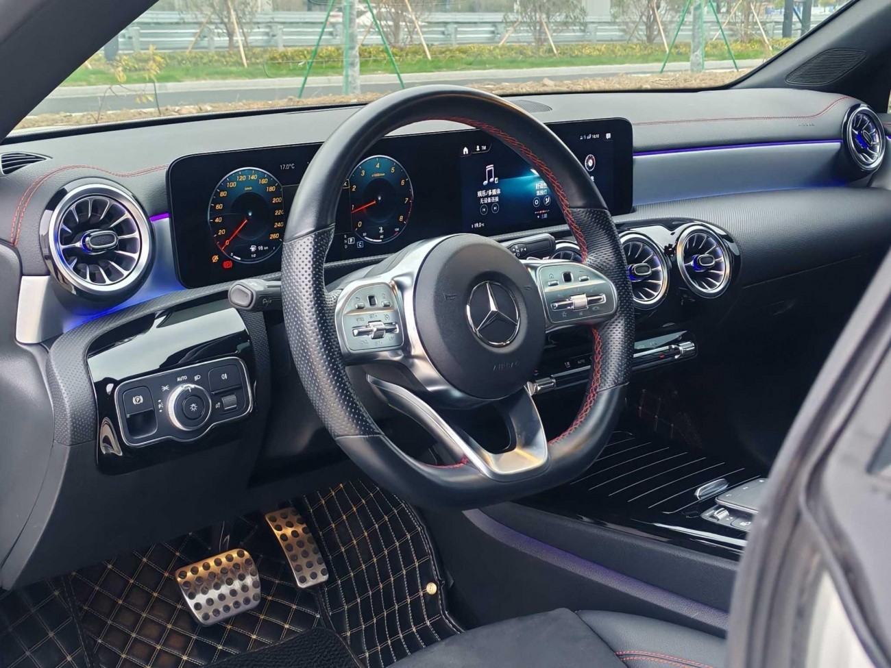 Mercedes-Benz CLA 200 4MATIC 2022