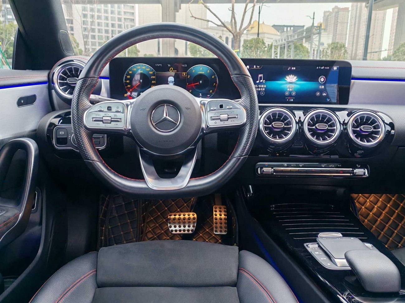 Mercedes-Benz CLA 200 4MATIC 2022